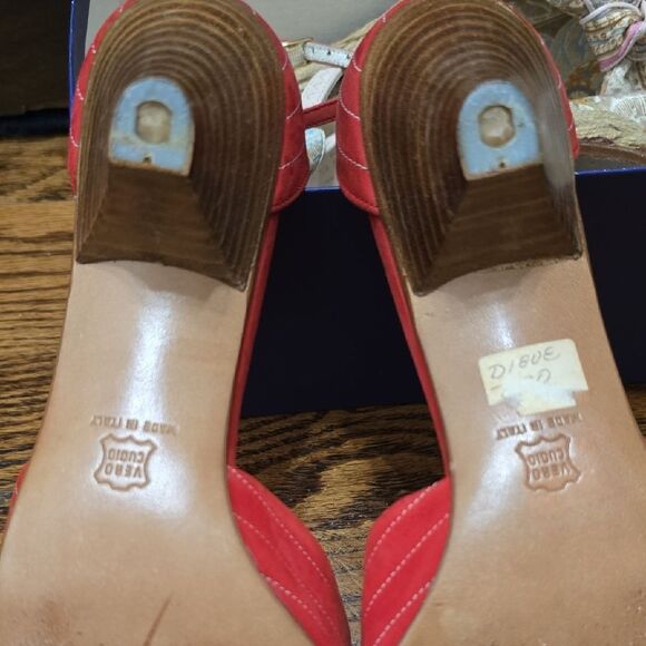 Dior Red Vintage-Style Heels - Picture 5 of 10